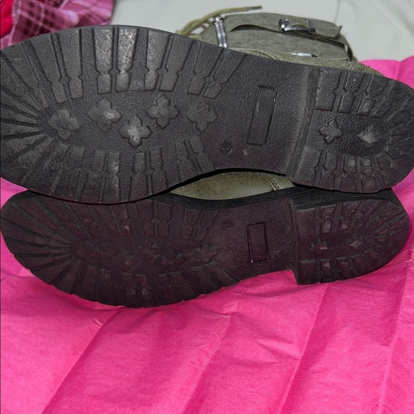 Chic Olive Lace-Up Ankle Boots - Picture 4 of 6